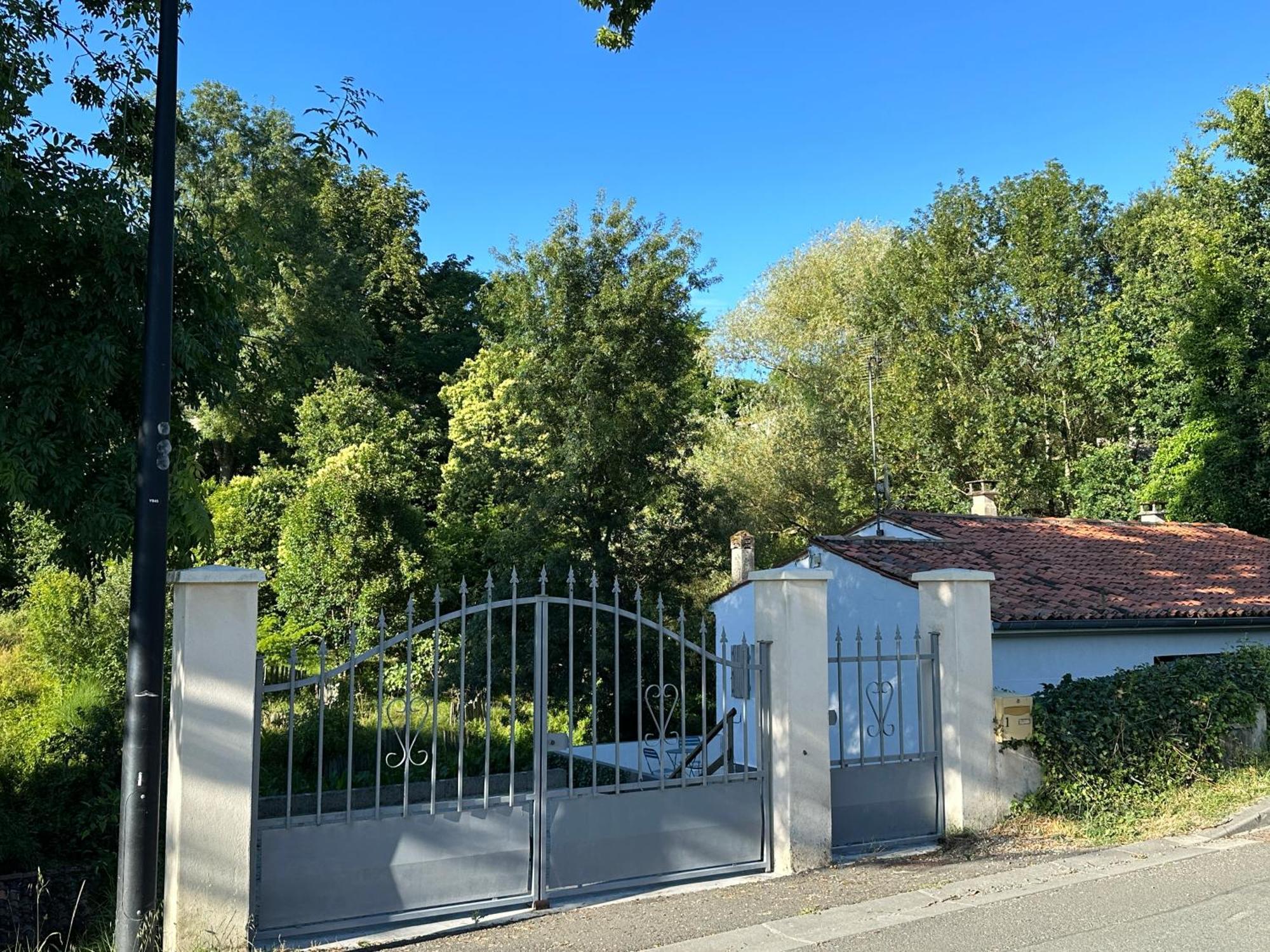 Willa Nickis House Saint-Sauvant  Zewnętrze zdjęcie